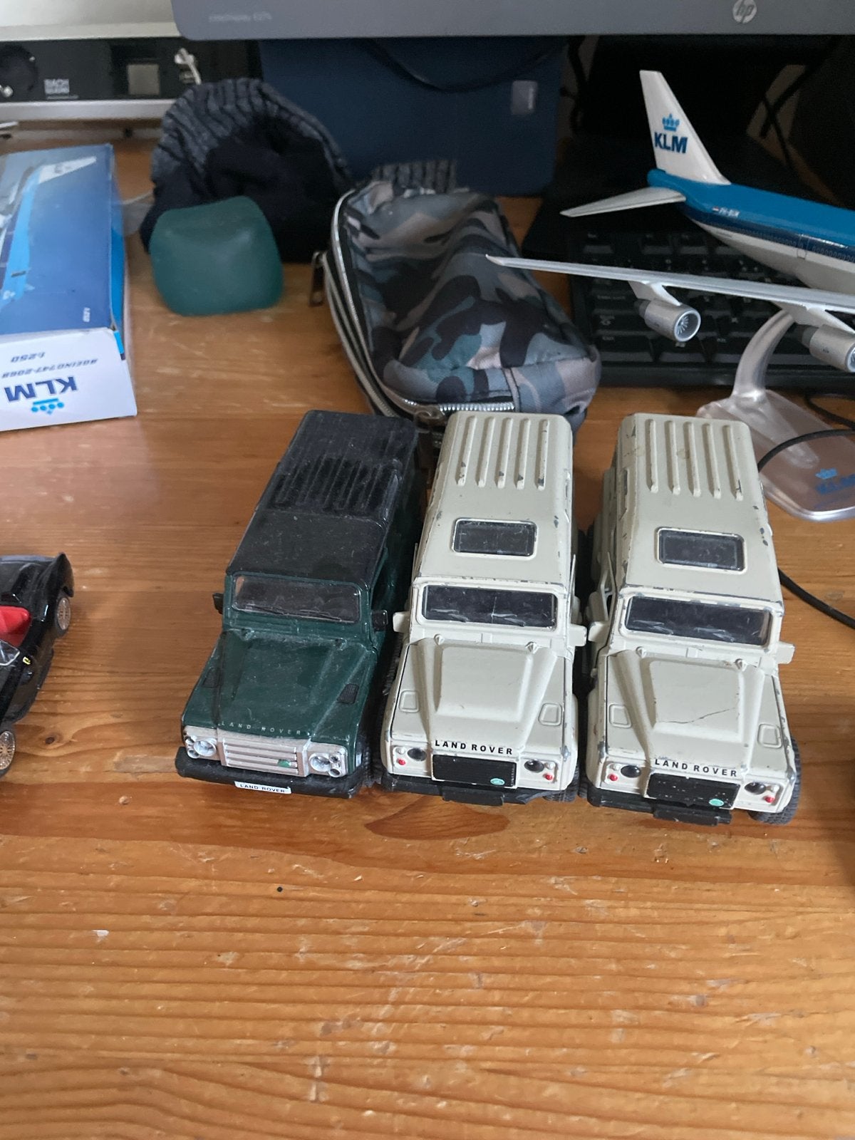 Land Rover Defender modelauto's (3 stuks), Hobby en Vrije tijd, Gebruikt, Auto, 1:32 tot 1:50, Ophalen