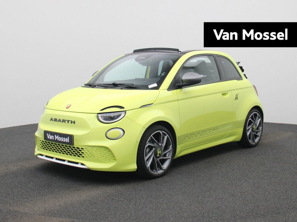 Abarth Fiat 500C Abarth Scorpionissima 42 kWh | Navigatiesys