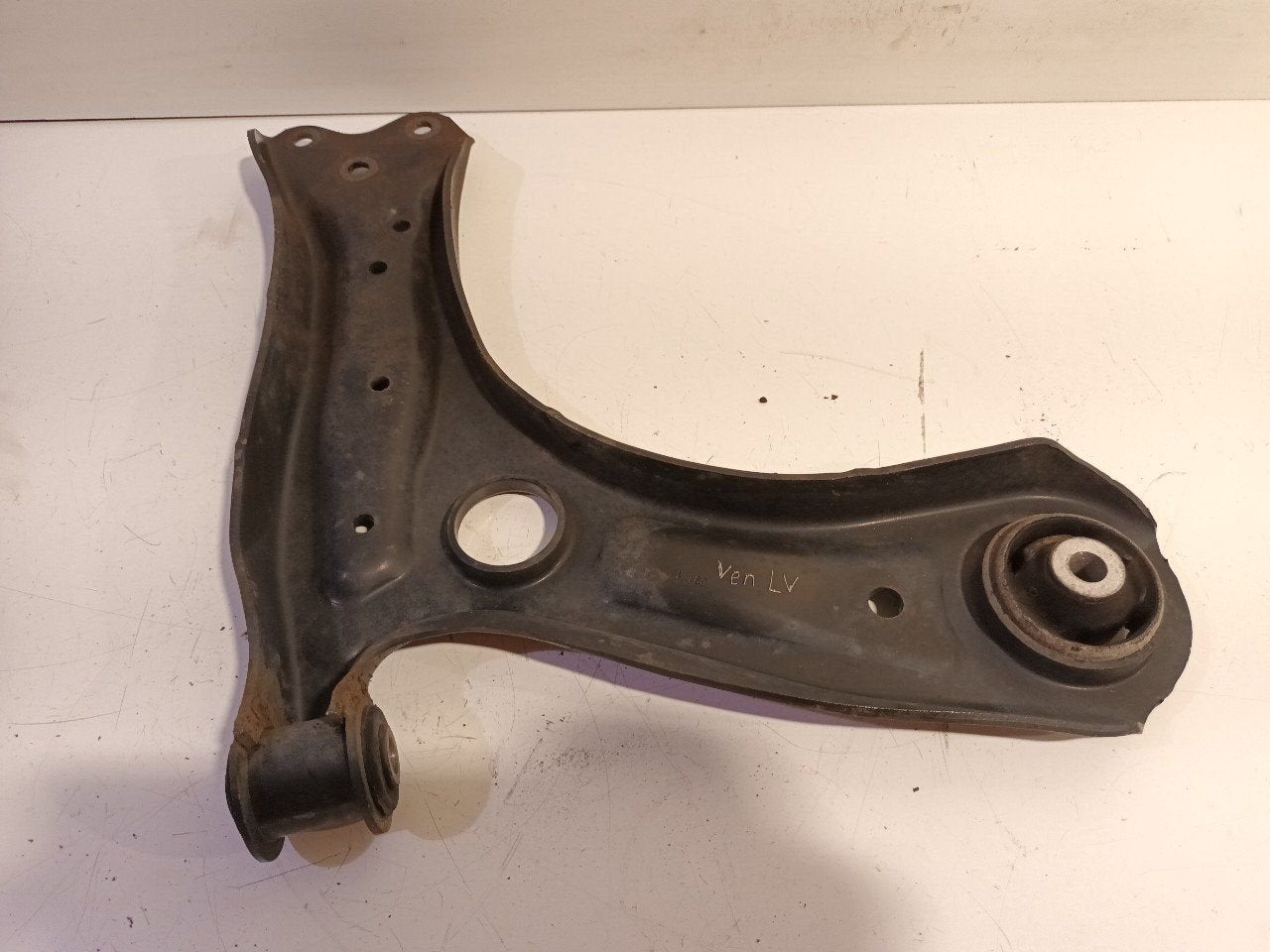 Draagarm links voor Seat Ibiza, Van der Ven Autorecycling B.V., Gebruikt, Ettenseweg 76, 4706 PB Roosendaal, The Netherlands, Herkomst onderdeel bekend