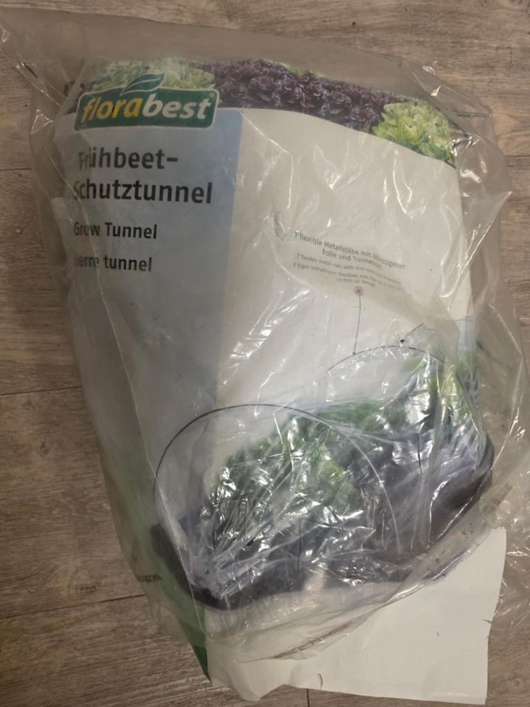 Moestuin tunnel nieuw, Ophalen