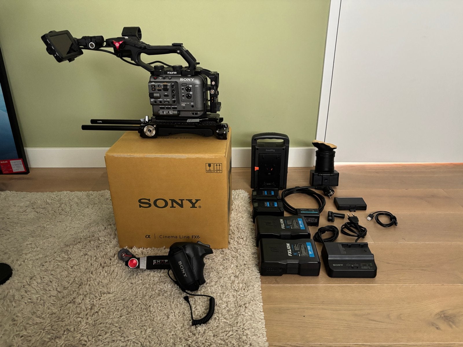 Sony FX6 - Met Rig, Shape handle, V-Mount en meer, Ophalen, Full HD, Overige soorten, Minder dan 8x