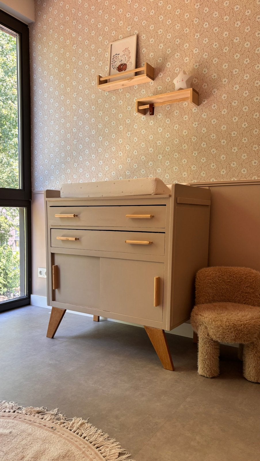 Vintage commode, Kinderen en Baby's, Kinderkamer | Commodes en Kasten, Ophalen, 50 tot 70 cm, Opstaande rand, 90 tot 105 cm