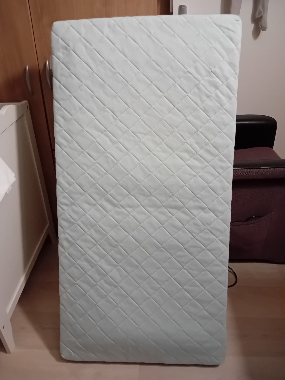 Ikea matrasje Vyssa, Ophalen, Zo goed als nieuw, Ledikant