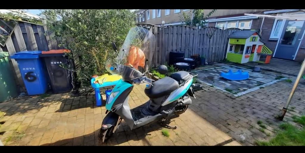 Kymco Agility Scooter - Blauw Kenteken, Groene Wrap, Ophalen, Gebruikt, Benzine, Agility
