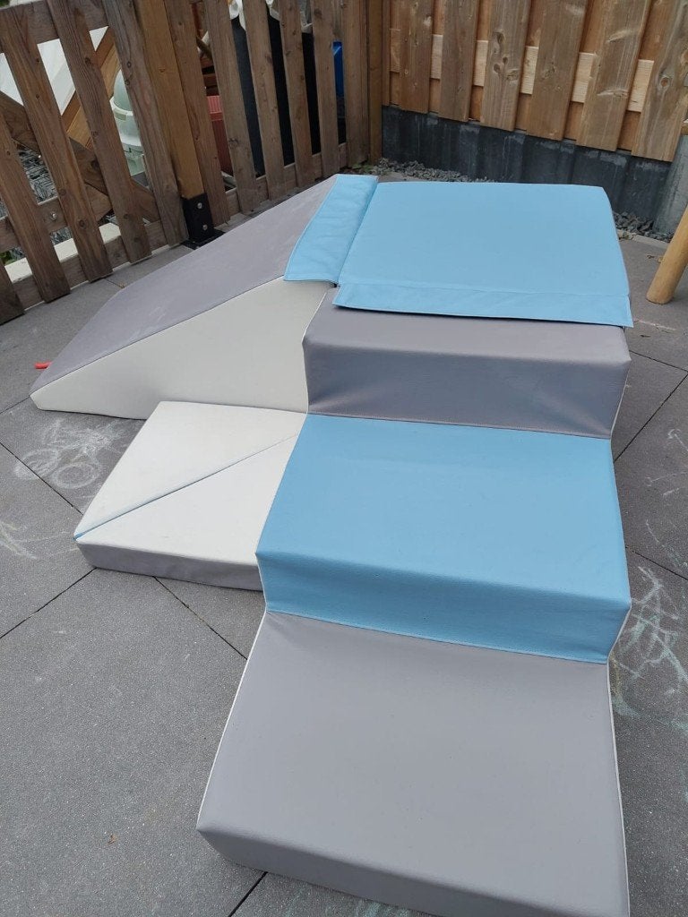 glijbaan + Foamblokken trap Jindl, Kinderen en Baby's, Ophalen, Zo goed als nieuw, Glijbaan
