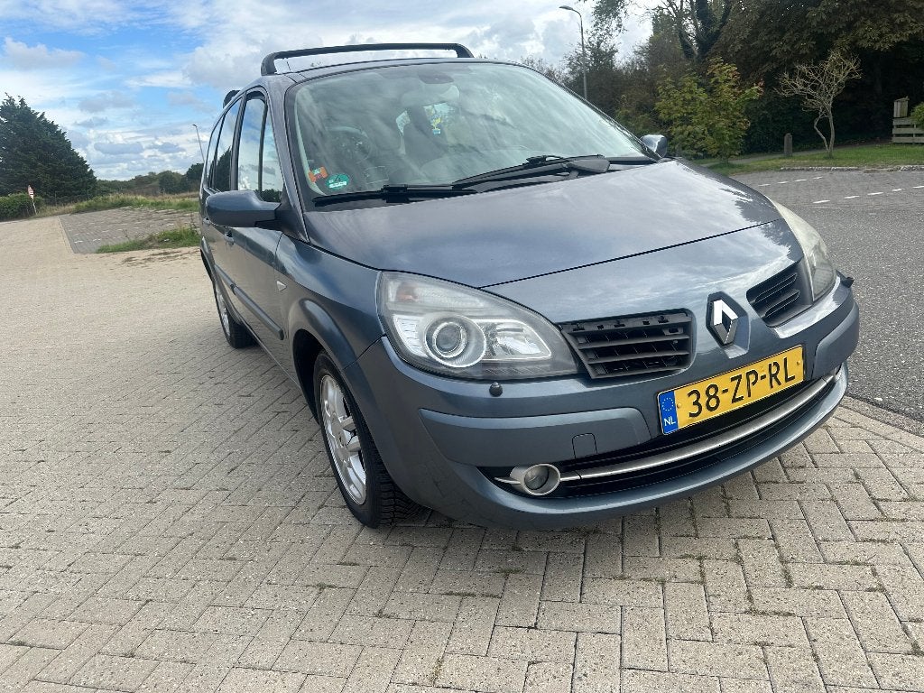 Zeer Goede Renault Grand Scenic 2.0 16V  Automaat Airco APK, Auto's, 1998 cc, 4 cilinders, Leder en Stof, Origineel Nederlands