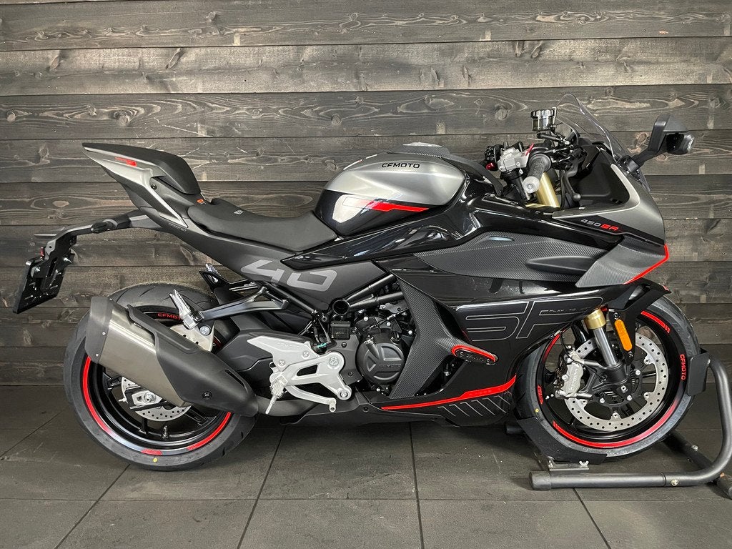 CFMOTO 450SR TC ZIRCON BLACK A2 (bj 2026), 450 cc, Bedrijf, Sport, 12 t/m 35 kW