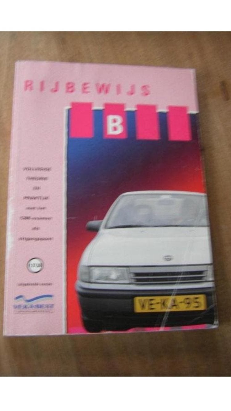 Theorie boeken Rijbewijs., Boeken, Auto's | Boeken, Ophalen of Verzenden, Gelezen, Algemeen