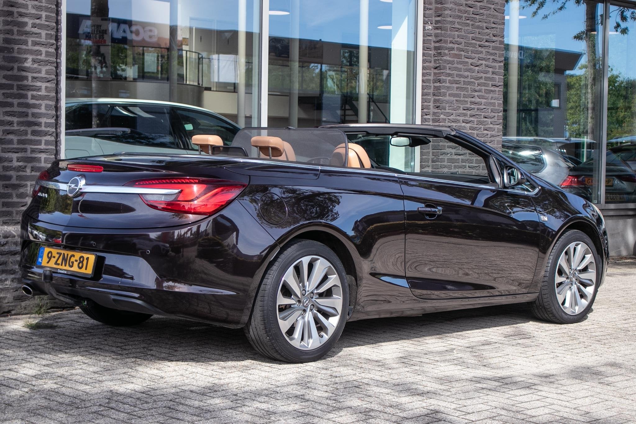 Opel Cascada 1.4 Turbo ecoFLEX Cosmo | Stoel vent | Leder |, Auto's, Euro 6, 4 cilinders, 4 stoelen, Handgeschakeld