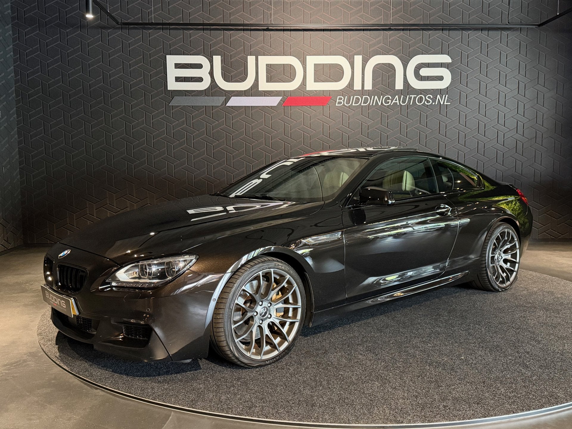 BMW 6 Serie 650i High Exe | M-sport | Soft-close | Orig NL |, Auto's, Automaat, Euro 5, Gebruikt, 8 cilinders
