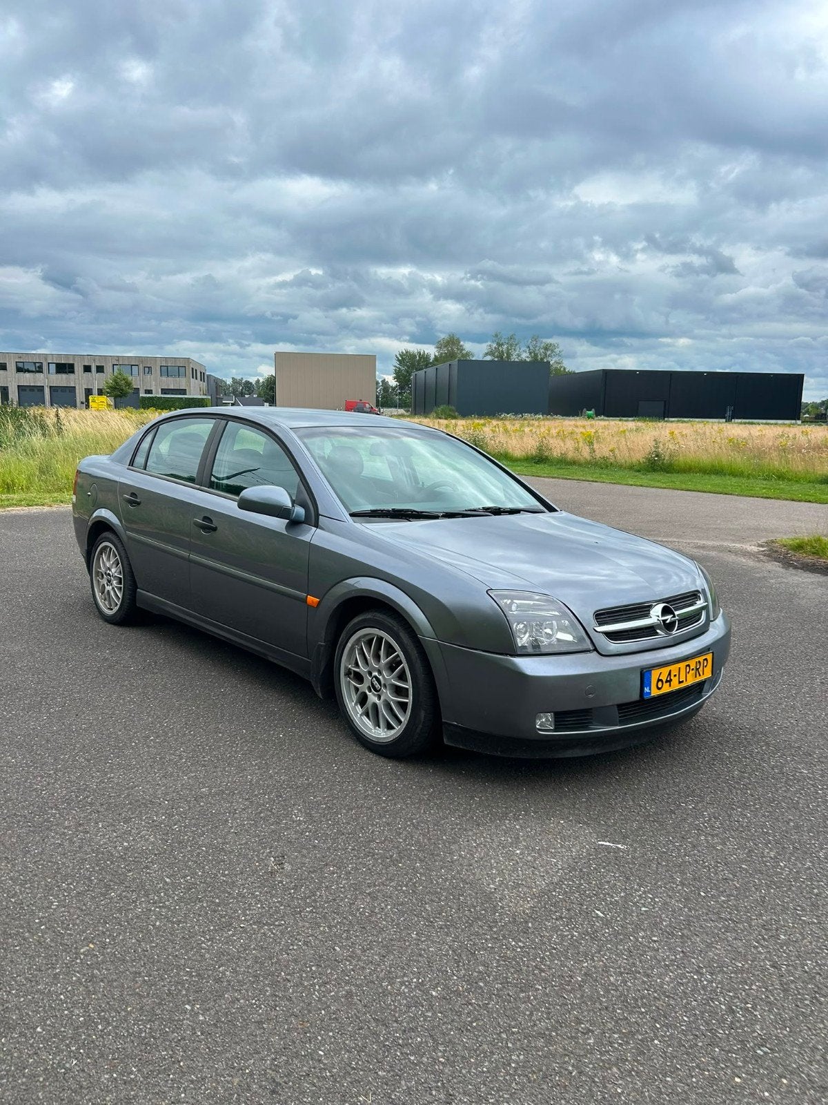Opel Vectra 1.8 16V SDN 2003 Grijs, Auto's, Opel, Voorwielaandrijving, 4 cilinders, 1796 cc, Handgeschakeld