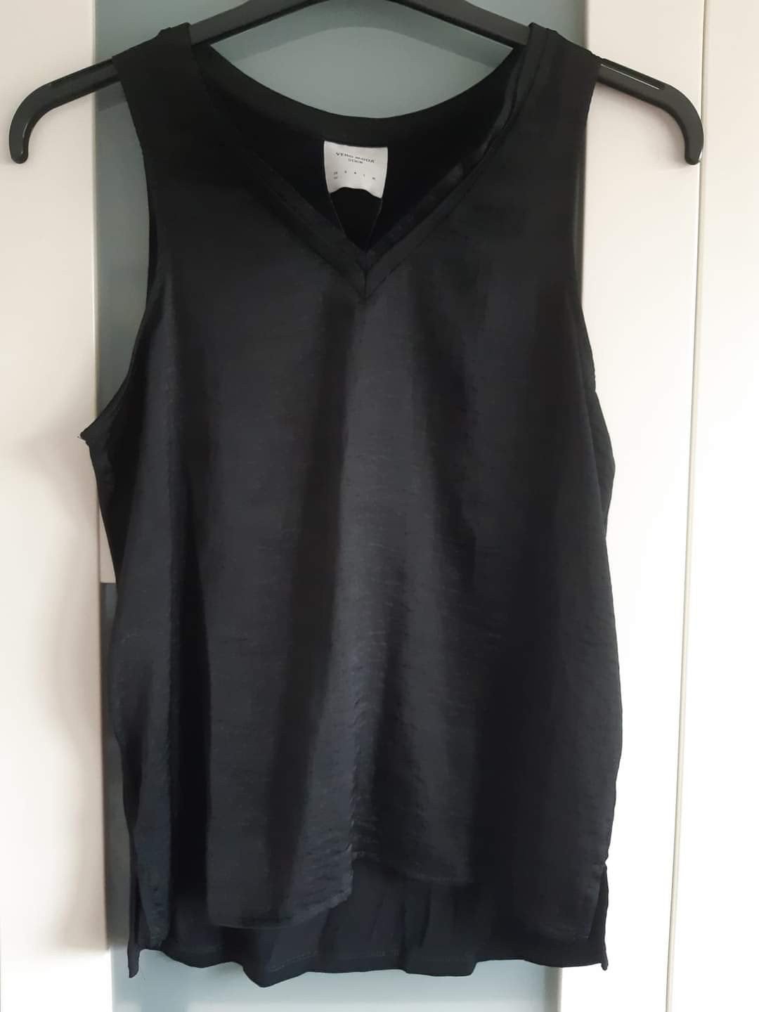 Vero Moda V-hals top zwart - Maat XS, Vero Moda, Zwart, Nieuw, Ophalen of Verzenden