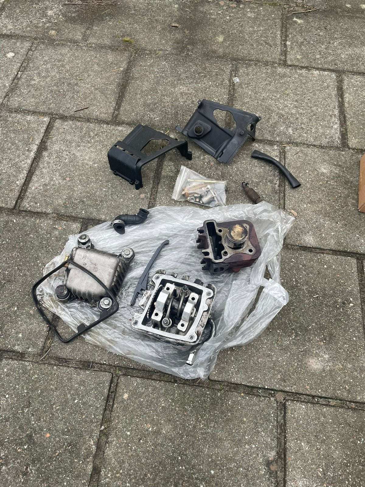 Piaggio/vespa 4t 2v blokonderdelen, Fietsen en Brommers, Ophalen of Verzenden, Zo goed als nieuw, Overige typen, Piaggio