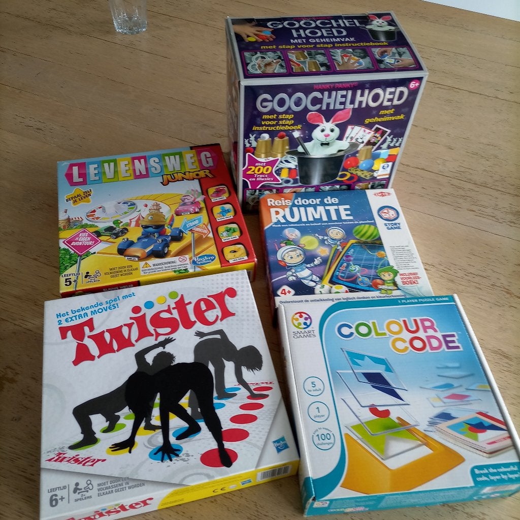 Spellen: Levensweg, ColorCode,, Twister, Een of twee spelers, Ophalen, Zo goed als nieuw