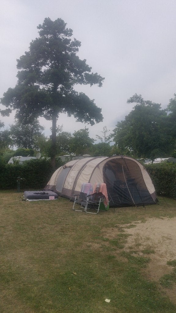 Airwolf 4000 TC (opblaasbare familie tent), Caravans en Kamperen, Tenten, Ophalen, Gebruikt, Tot en met 5