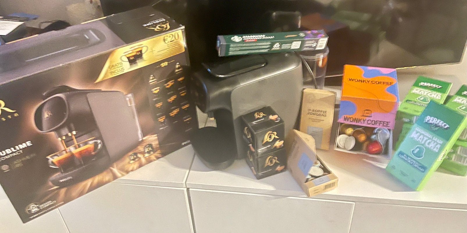 Philips L'OR Barista Sublime + 2x L'OR Glazen (Nieuw) + Cups, Verzenden, Koffiemachine, Zo goed als nieuw, 2 tot 4 kopjes