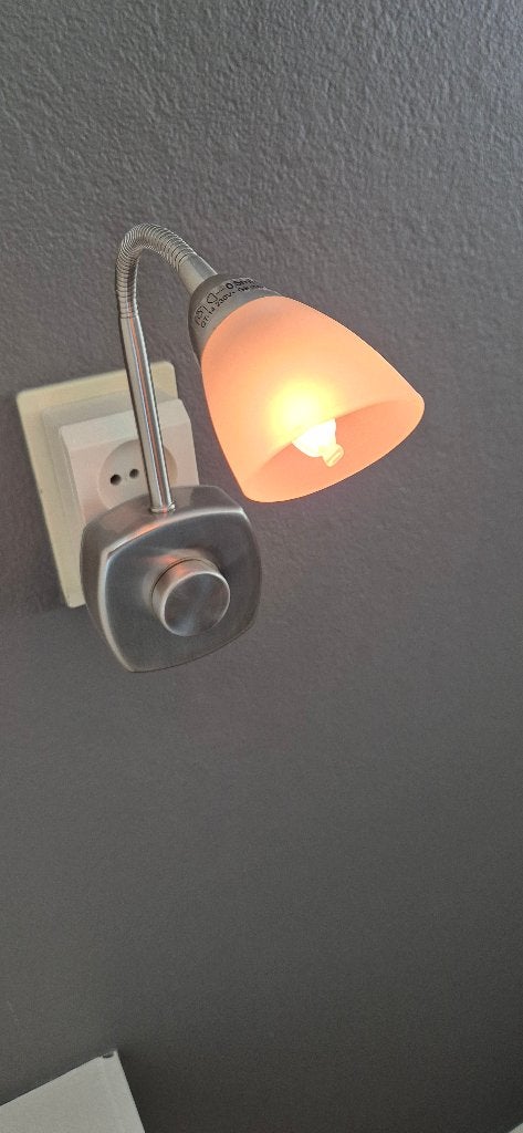 Stopcontactlampje, Ophalen of Verzenden, Zo goed als nieuw, Glas, Stopcontactlampje dimbaar