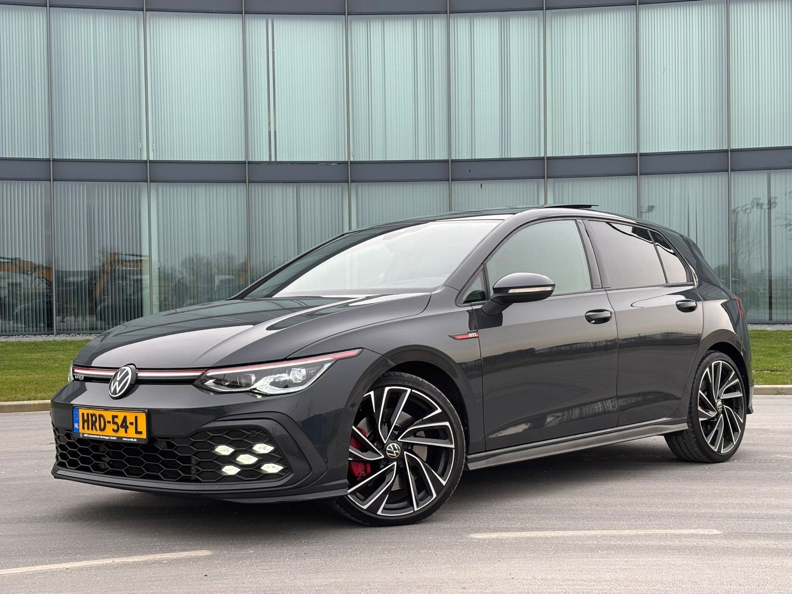 Volkswagen Golf 2.0 TSI 245pk 7-DSG 2021 Grijs PANO HUD, 730 kg, 1363 kg, Euro 6, 4 cilinders