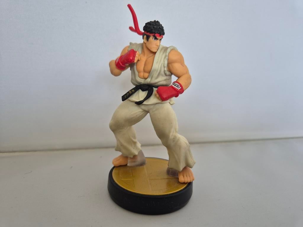 Super Mario Smash Bros Amiibo Street Fighter Ryu, Spelcomputers en Games, Games | Overige, Vechten, Ophalen of Verzenden, Zo goed als nieuw
