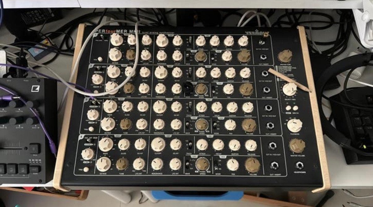 Vermona Perfourmer CV (mk2) met Side Panels, Muziek en Instrumenten, Synthesizers, Ophalen of Verzenden, Zo goed als nieuw, Overige aantallen