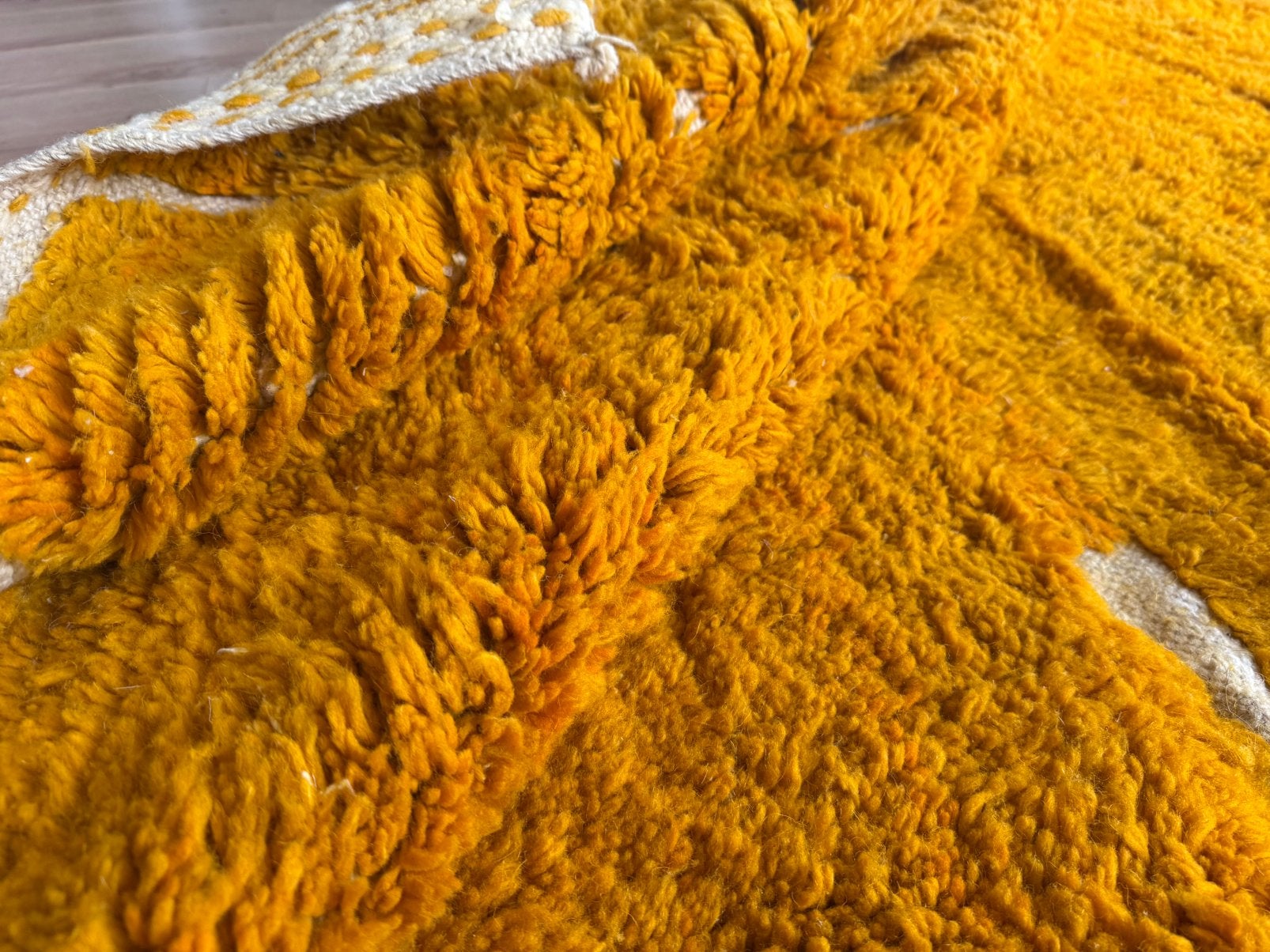 Marokkaans statement tapijt saffron orange 312 x 241 cm, 1053 ML, Amsterdam, Info@bababoho.com, 200 cm of meer, Ophalen of Verzenden