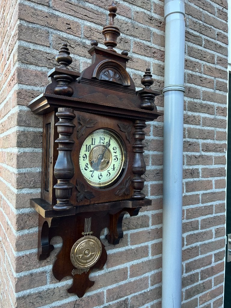 Mooie Duitse vrijslinger klok. Nu met 2e prijsverlaging !!, Antiek en Kunst, Antiek | Klokken, Ophalen of Verzenden