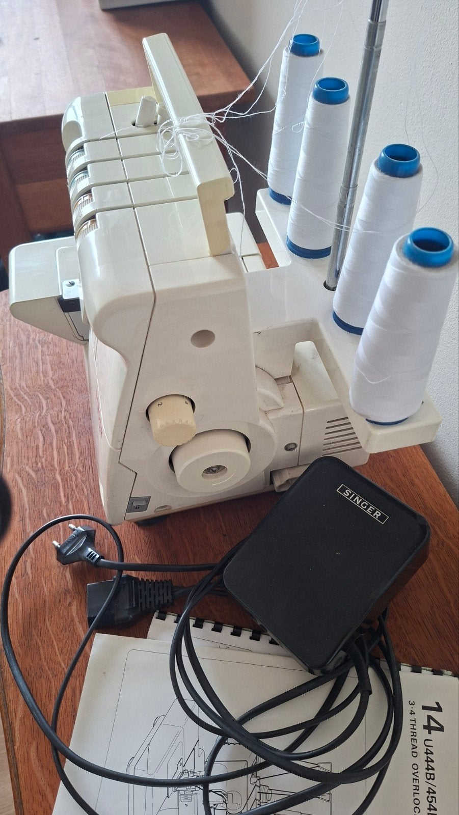 Singer Lockmachine in goede staat, Ophalen, Zo goed als nieuw, Lockmachine, Singer