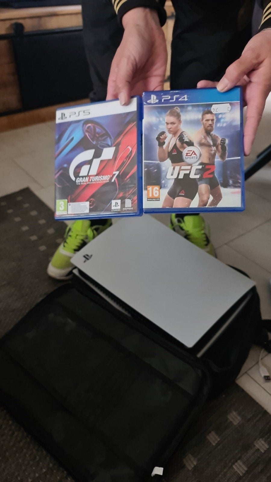 Playstation 5, Racen en Vliegen, 2 spelers, Ophalen of Verzenden, Zo goed als nieuw