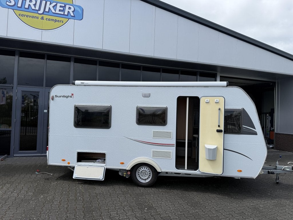 Sunlight C 46 V 2 Aparte bedden 205cm leeg 870KG BJ2017, Sunlight, Bedrijf, Treinzit, 4 tot 5 meter