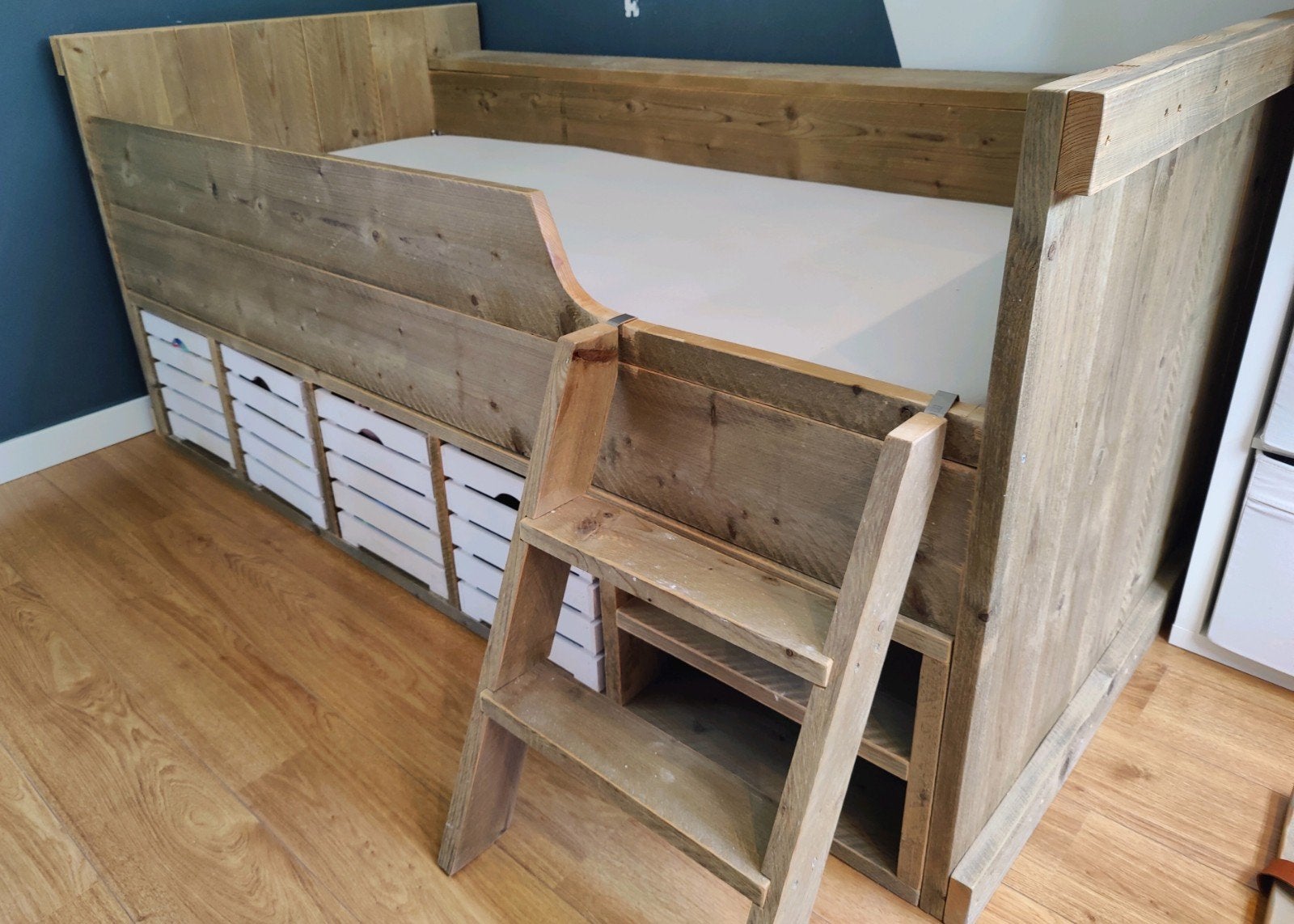 Steigerhouten kinderbed met kistjes 200 x 90, incl matras, Kinderen en Baby's, 85 tot 100 cm, Zo goed als nieuw, 180 cm of meer