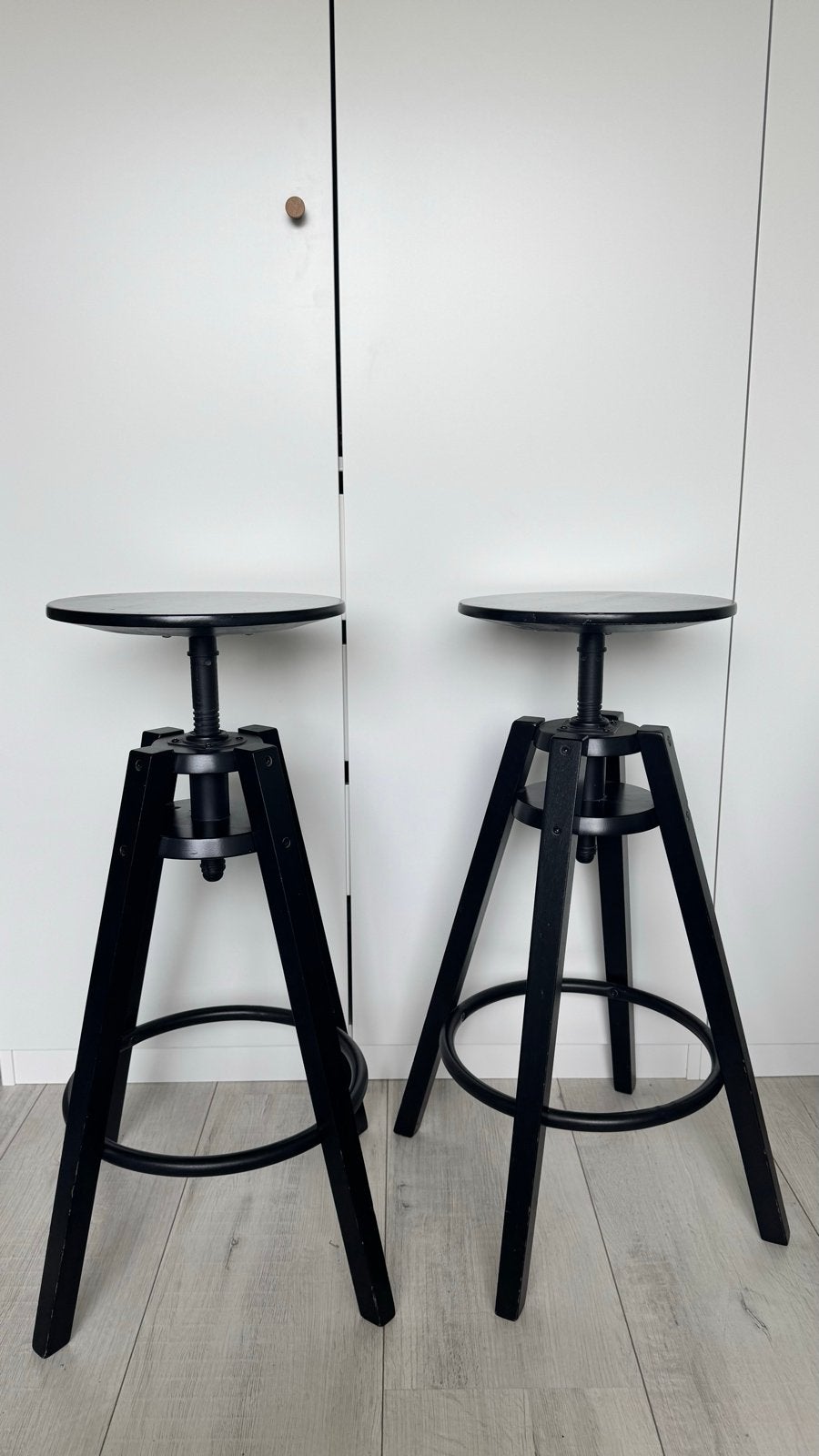 2x barkruk / kruk IKEA Dalfred, zwart, in hoogte verstelbaar, Ophalen, In hoogte verstelbaar, 60 tot 90 cm, Zo goed als nieuw