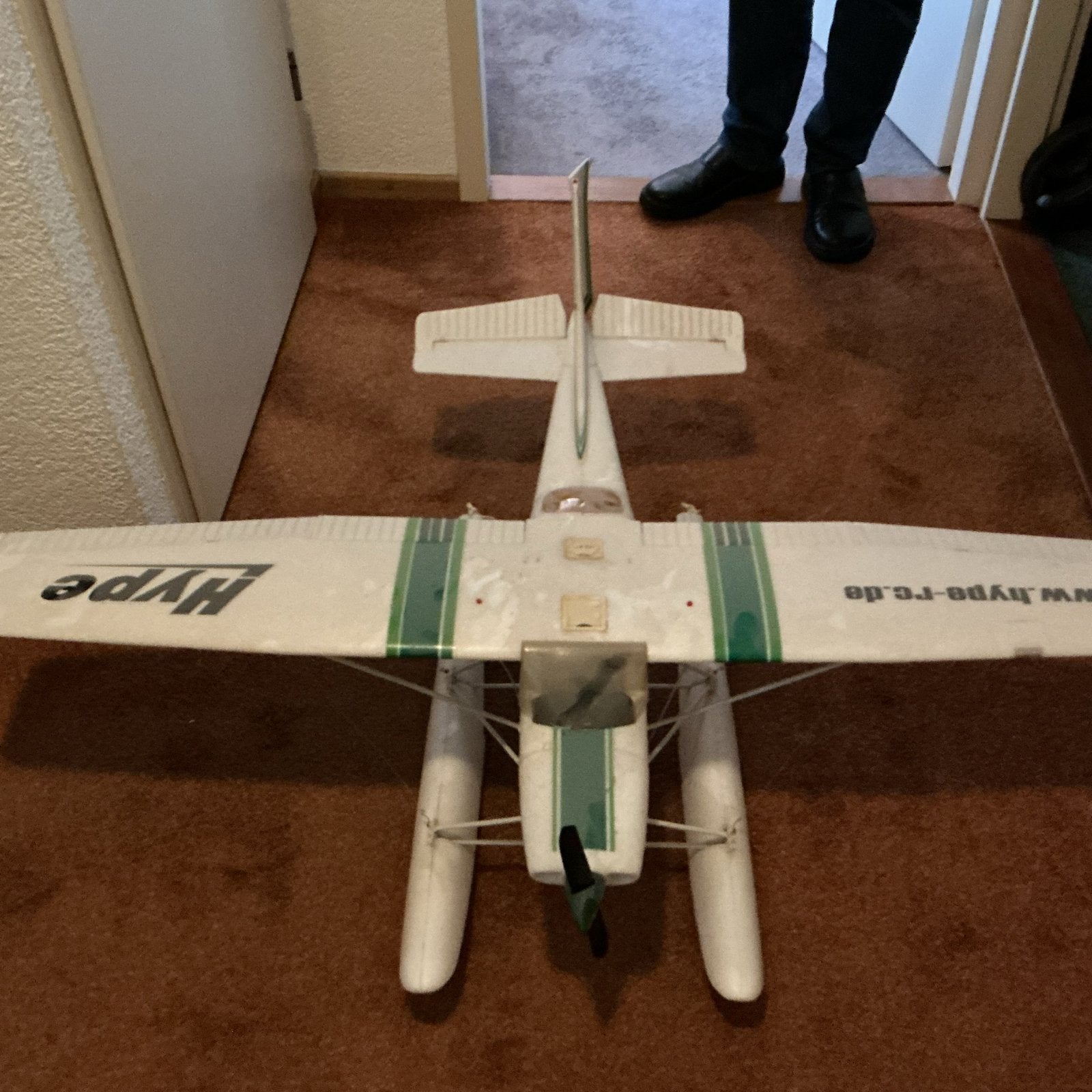 Hype Cessna 182 RC Vliegtuig met Drijvers, Ophalen, Gebruikt, Elektro, RTF (Ready to Fly)
