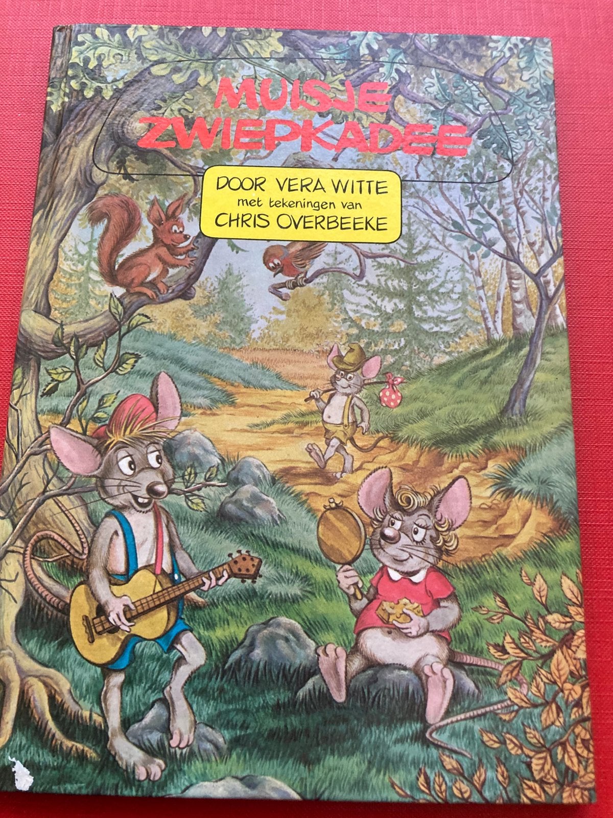 Muisje zwiepkade, Ophalen, Zo goed als nieuw