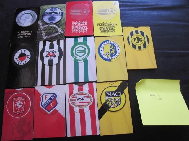 nog 12 verschillende voetbal/ clubmunten plus/ 2011-2012, Ophalen of Verzenden, Nieuw, Overige binnenlandse clubs, Poster, Plaatje of Sticker