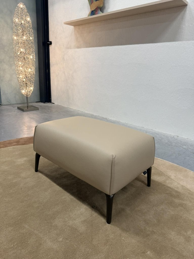 Nieuw Leolux Mayon Voetenbank Ceras leer Design Poef, Leolux, Info@leolux.nl, Nieuw, Ophalen of Verzenden