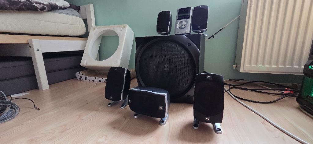 Lochitech Z-5500 THX 5.1 Surround Sound System, Audio, Tv en Foto, Luidsprekers, Zo goed als nieuw, Complete surroundset, 120 watt of meer