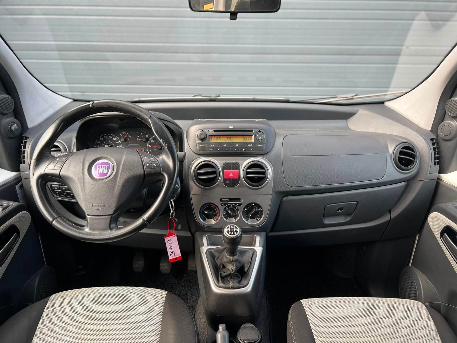 Fiat Qubo 1.4i | Airco | Trekhaak | Mini Camper inbouw | Nw., Auto's, Fiat, Voorwielaandrijving, Zwart, 4 cilinders, 400 kg