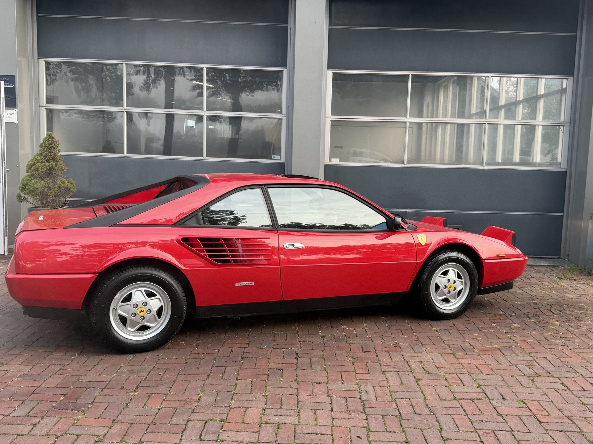 Ferrari Mondial 3.2 Coupé – 1988 – 97.892 km – Zeer b, Auto's, 271 pk, Dealer onderhouden, Achterwielaandrijving, Zwart