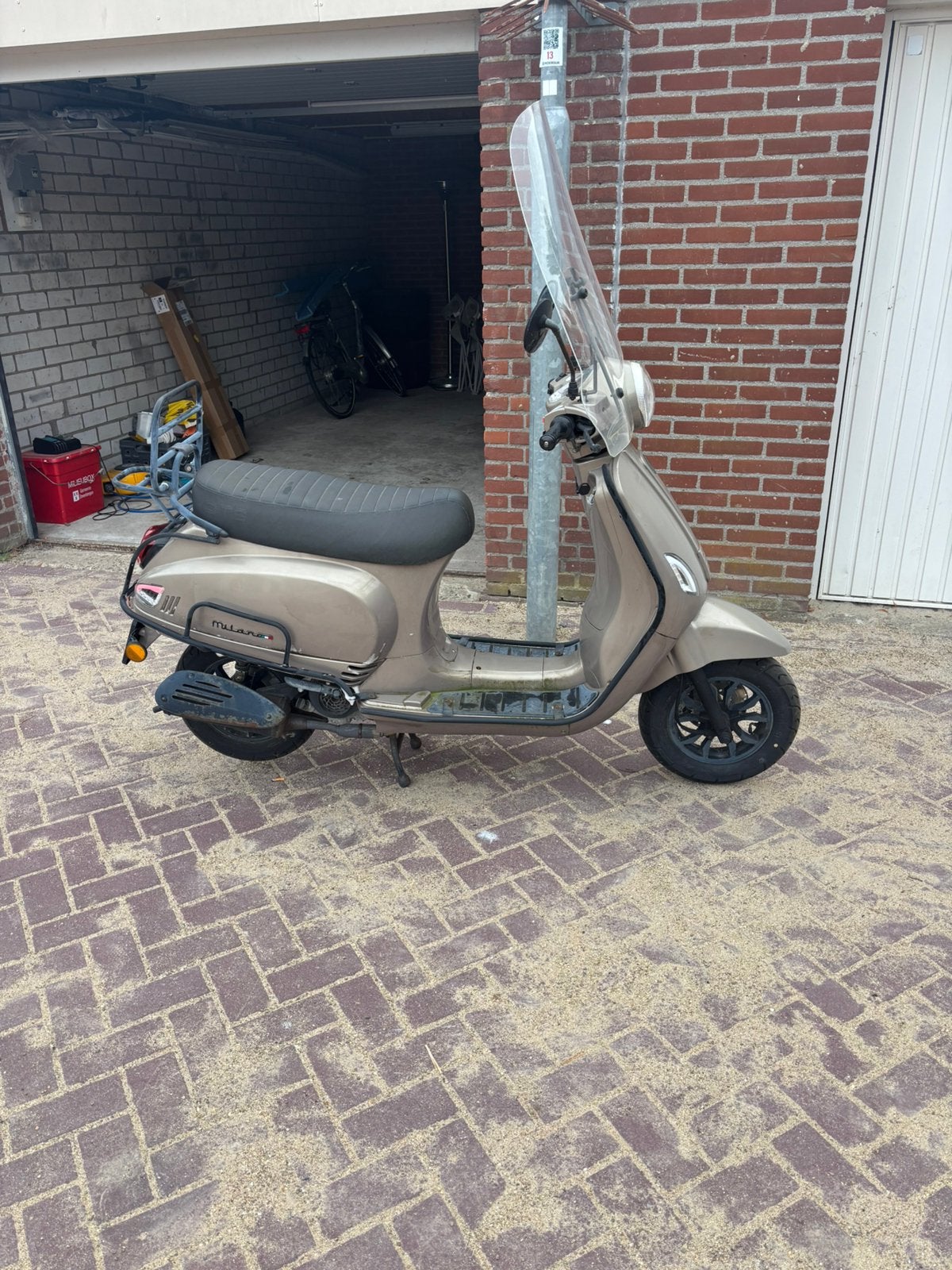 Scooter blauw kenteken, Fietsen en Brommers, Snorfietsen en Snorscooters, Ophalen, Zo goed als nieuw, Benzine, Overige merken