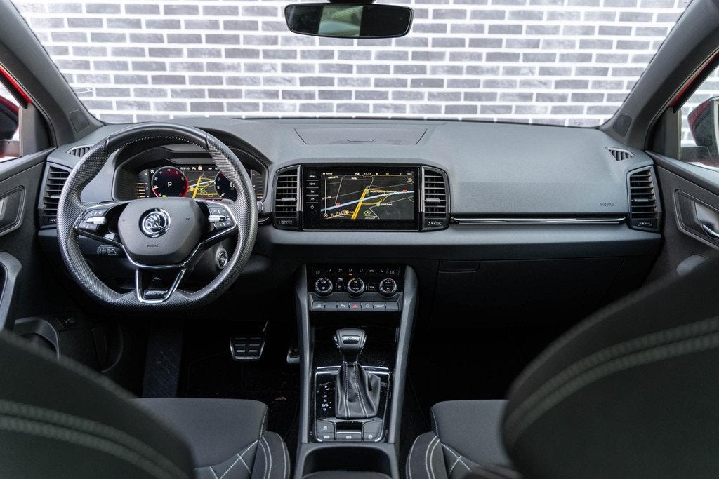 Skoda Karoq 1.5 TSI ACT Business Edition Plus | Virtual Cock, Stof, 4 cilinders, 150 pk, Karoq