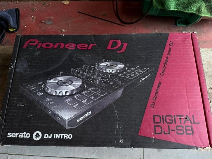 Foto 7 van Te koop, Pioneer DJ-Serato intro DDJ-SB.