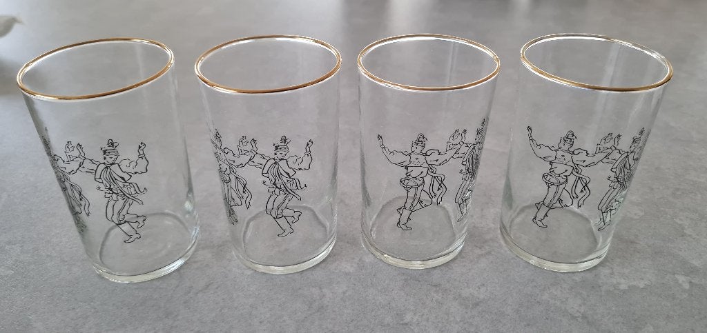 4 Oude glaasjes met leuke afbeelding van dansers, Ophalen of Verzenden