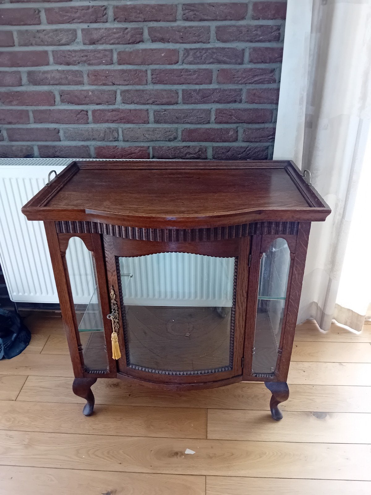 Mooi theetafeltje, Ophalen