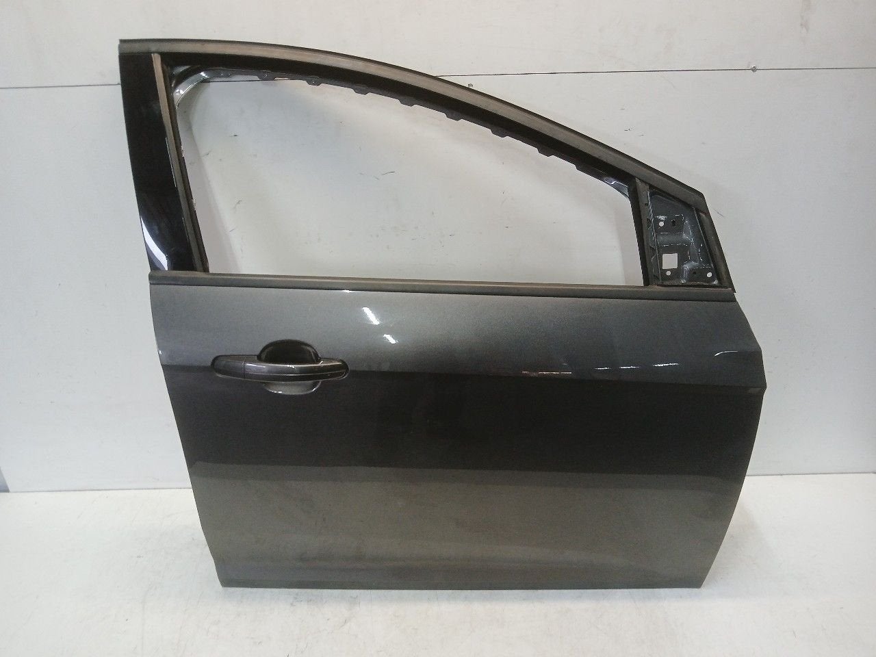 Portier rechts voor Ford Focus, Auto-onderdelen, Onderdelen@venauto.nl, Van der Ven Autorecycling B.V., Gebruikt, Ettenseweg 76, 4706 PB Roosendaal, The Netherlands