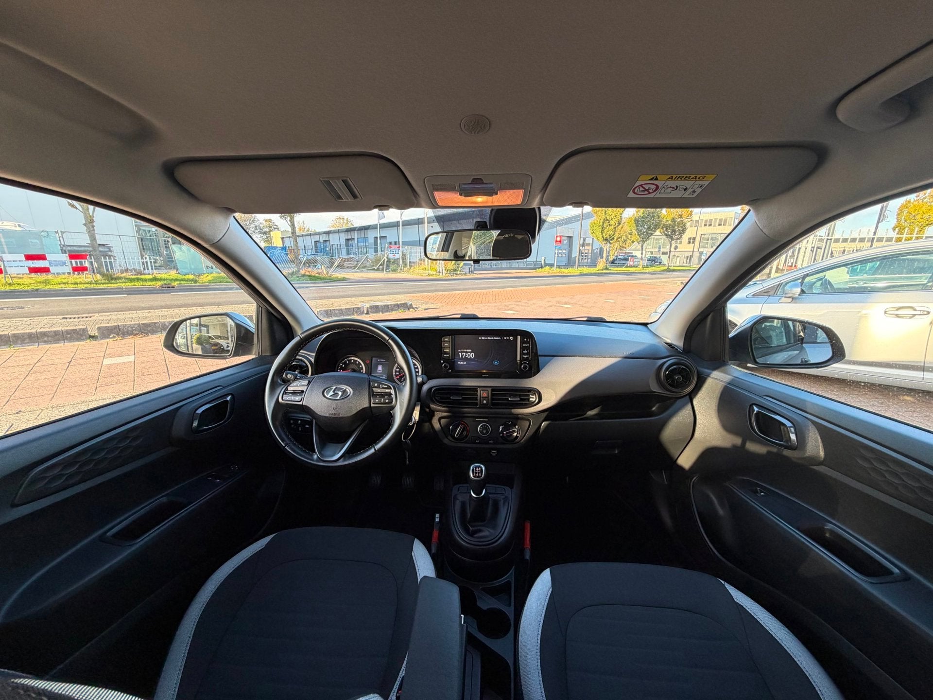 Hyundai I10 1.0 Comfort Smart Clima|Cruise|NAV|Carplay|CAM!, Auto's, Voorwielaandrijving, Stof, Gebruikt, 899 kg