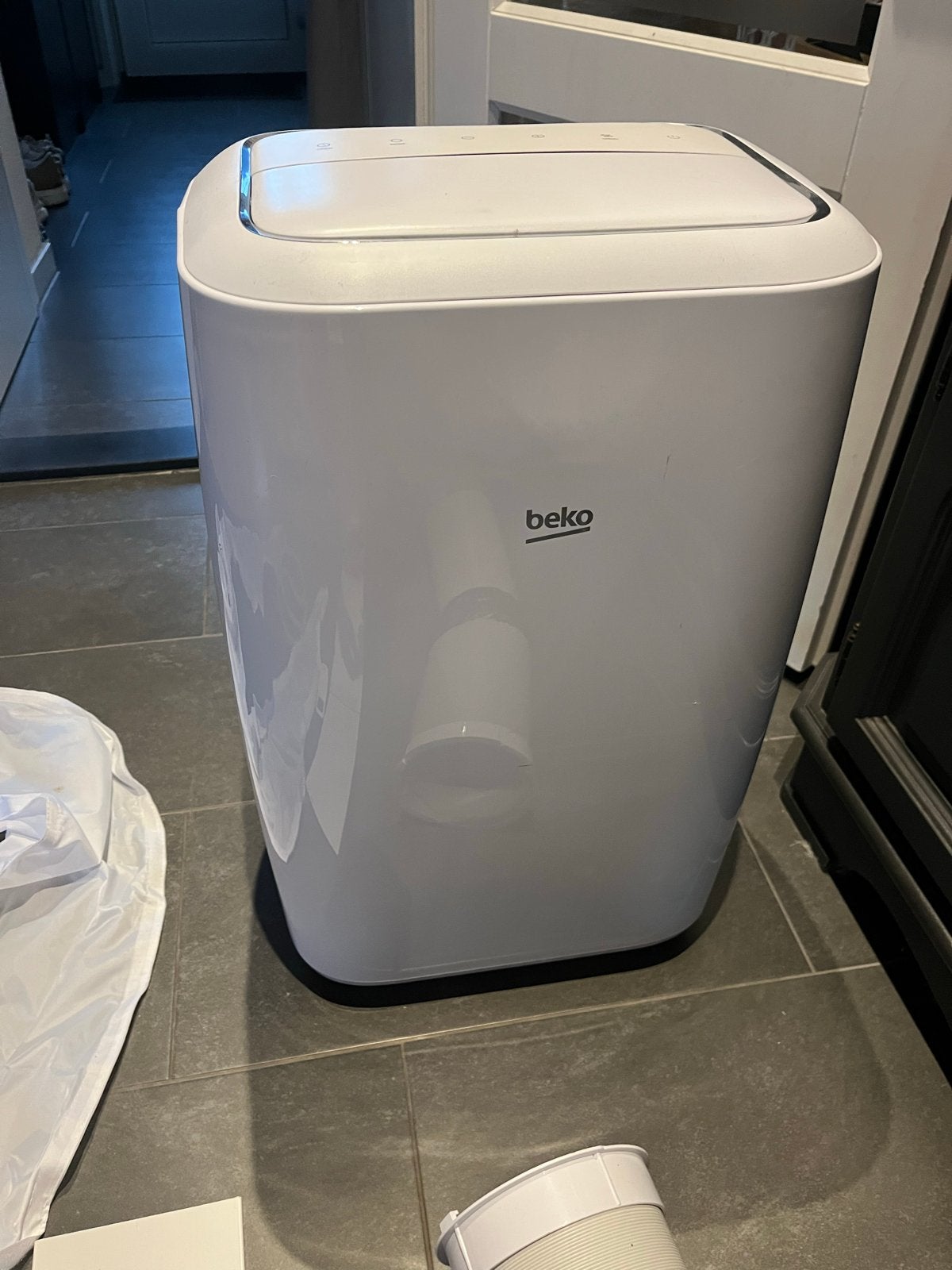 Mobiele airco Beko, Ophalen, 3 snelheden of meer, Zo goed als nieuw, Koelen en Ontvochtigen