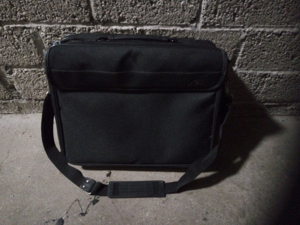 Dell laptop tas ( als nieuw ), Computers en Software, Ophalen, Zo goed als nieuw, Handvat