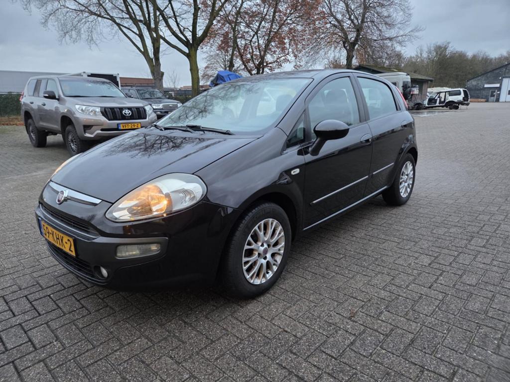 Fiat Punto 1.4 5DR 2009 Zwart, Auto's, Voorwielaandrijving, 40 €/maand, 4 cilinders, 400 kg