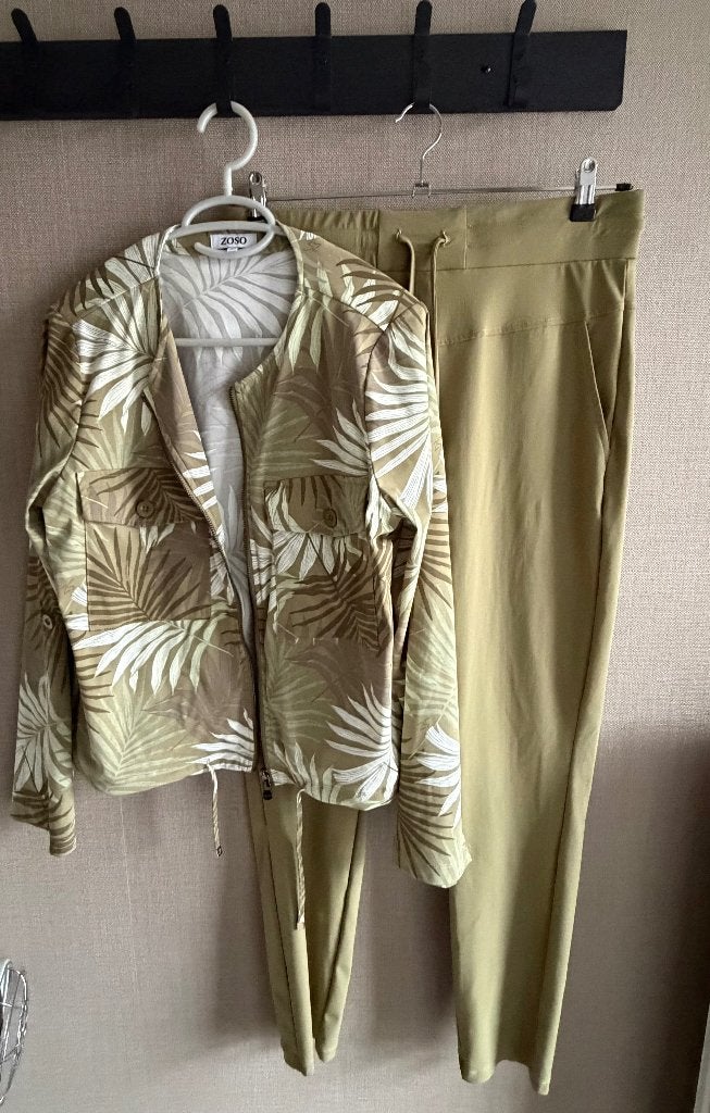 Zoso set -  jasje/blouse en broek, Ophalen of Verzenden, Zo goed als nieuw, Maat 38/40 (M)