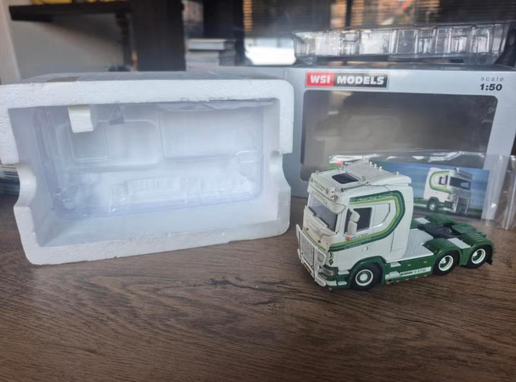 WSI SCANIA S NORMAL CS20N 6x2 van Patrick v.d. Hoeven, Hobby en Vrije tijd, Modelauto's | 1:50, Ophalen of Verzenden, Nieuw, Bus of Vrachtwagen